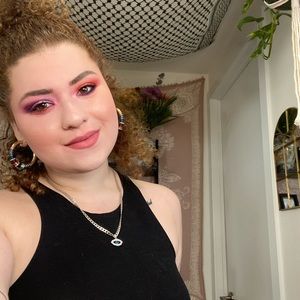 Meet your Posher, Ayah